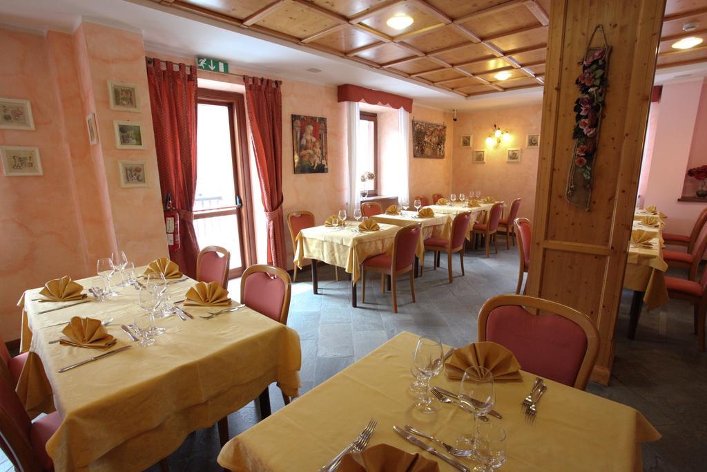 Hotel Alpechiara Pré-Saint-Didier Eksteriør bilde